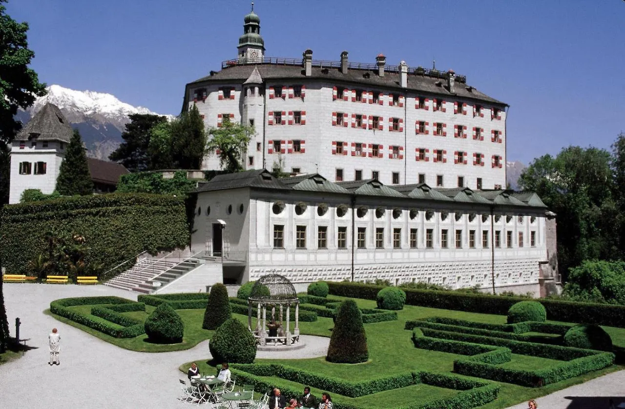 Hidden Gem In Central Innsbruck With Free Parking 0*,  Austria